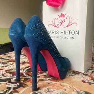 Preowned Paris Hilton 8.5 suede teal women heels